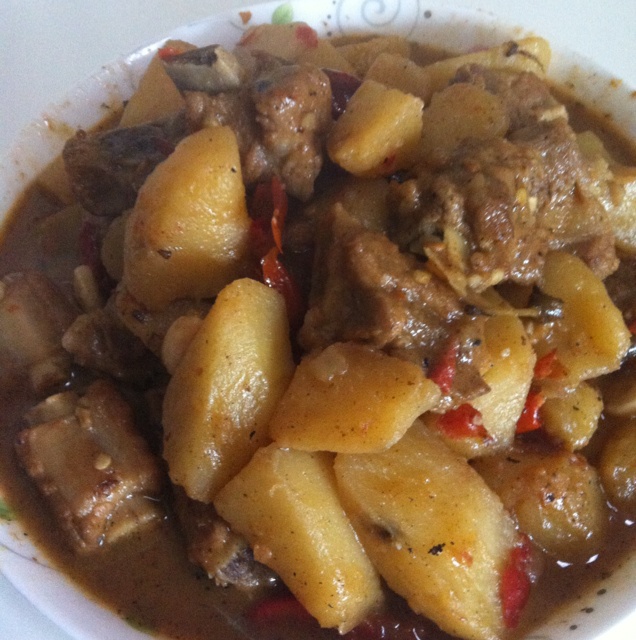 土豆烧排骨