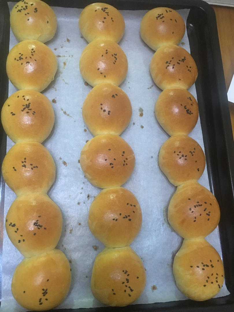一次发酵绵柔奶油小餐包（消耗淡奶油）
