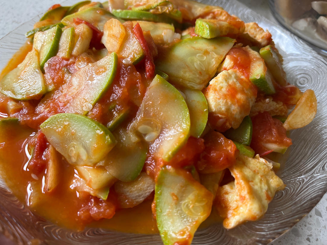 一周吃两次，皮肤变白：西红柿炒西葫芦