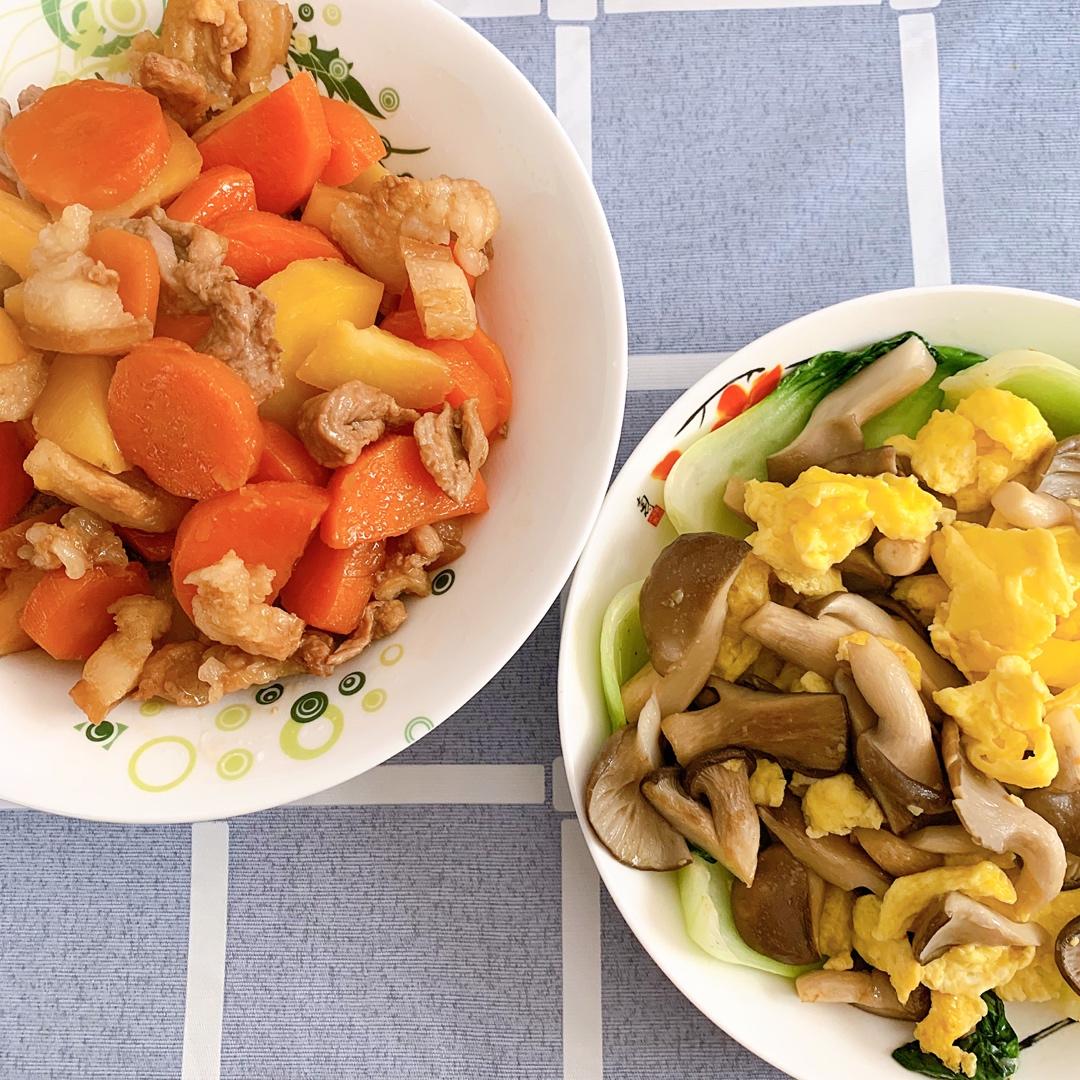 五花肉炖土豆