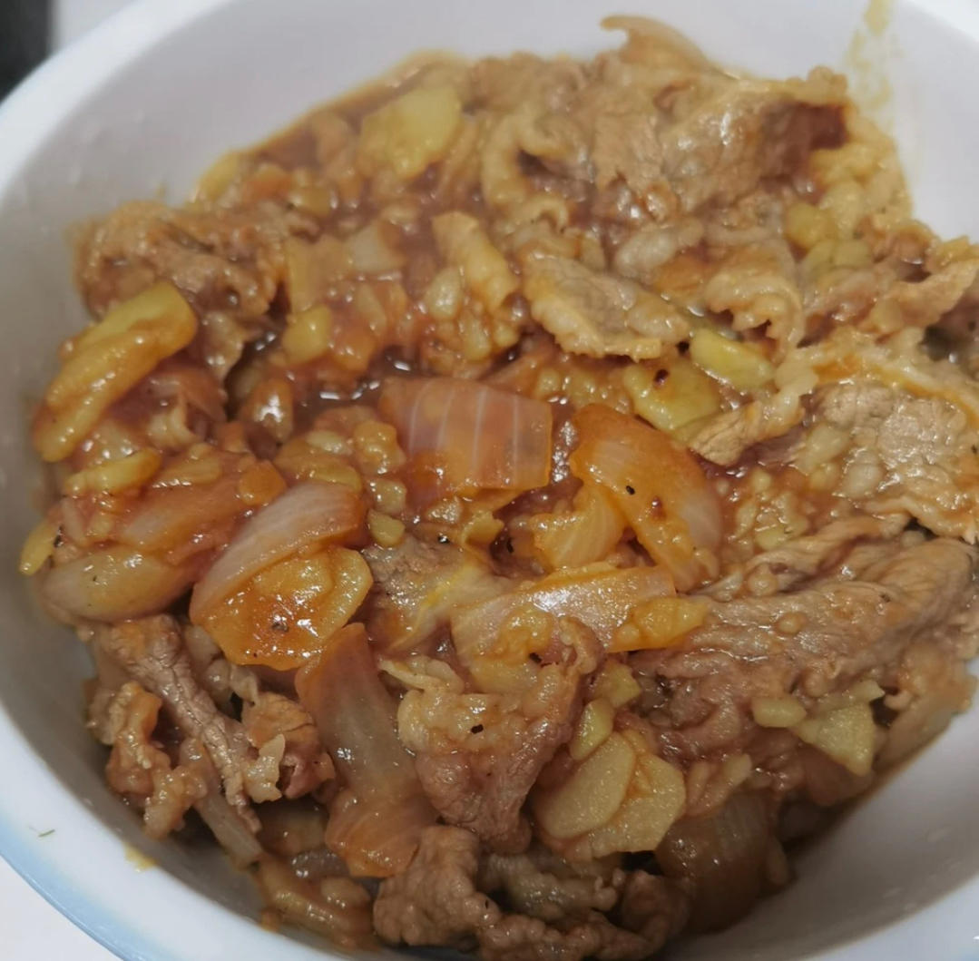 好吃到舔碗底的土豆肥牛拌饭