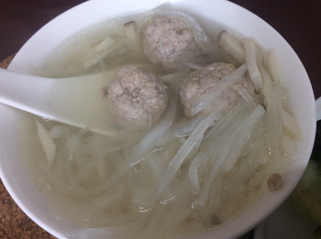 【10分钟系列】白萝卜豆腐圆子汤