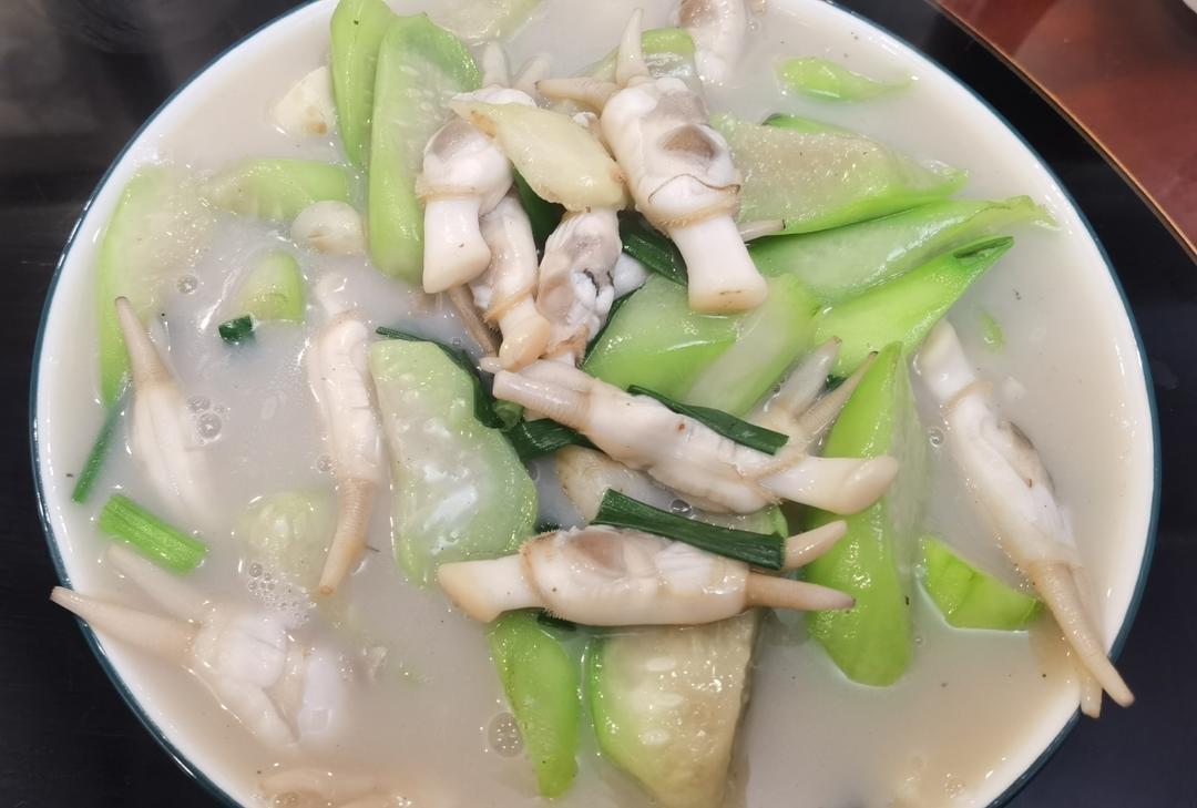 鲜美的丝瓜炒蛏子