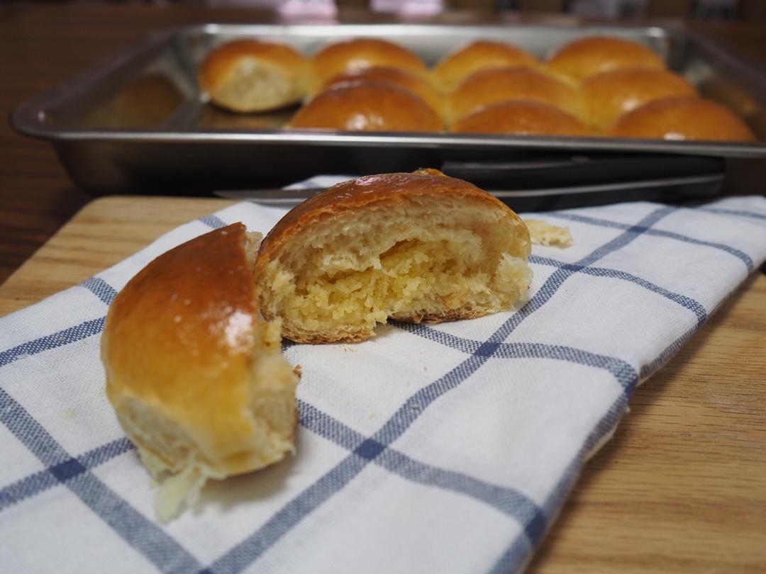 大人小孩都爱不释口的【蜂蜜牛奶小餐包】