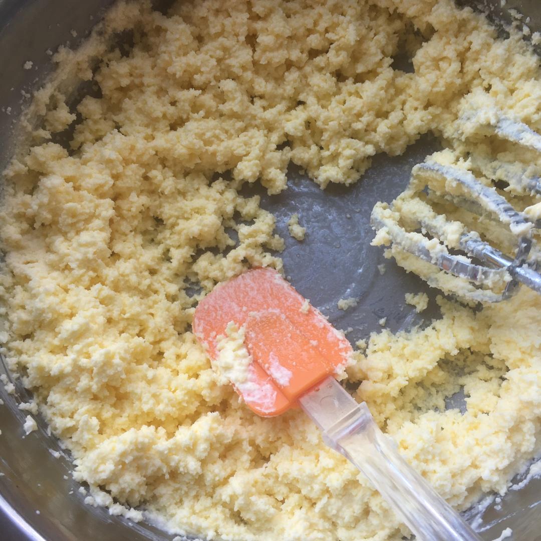 裱花奶油霜，黄油+淡奶油