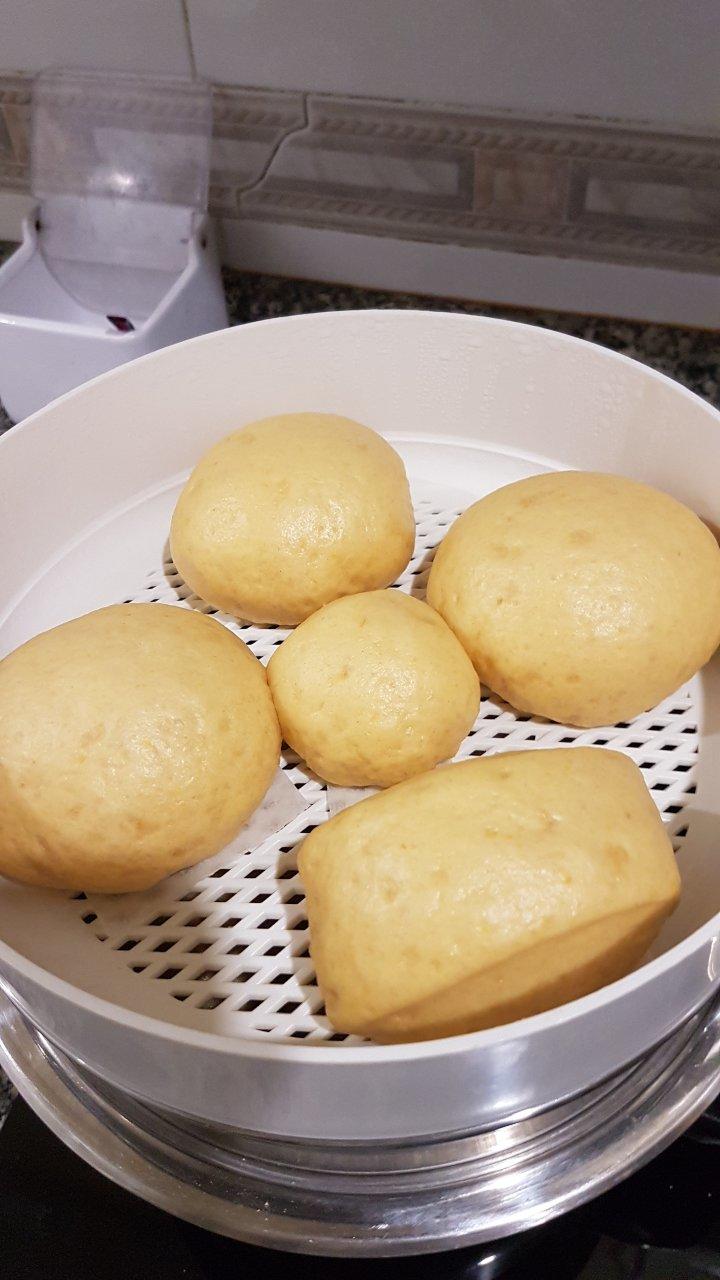 新手也可以--详解如何做出人见人爱、金黄的南瓜馒头