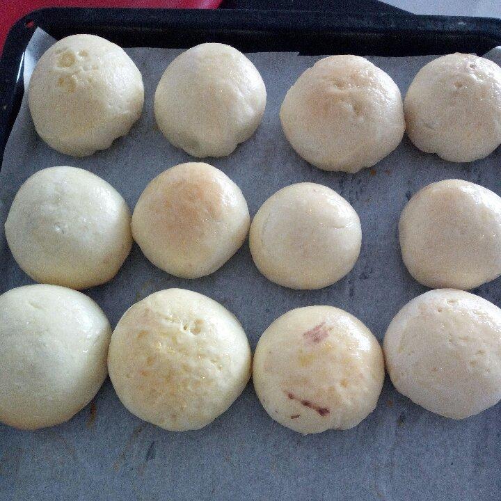 小太阳_dfl8做的奶香烤馒头
