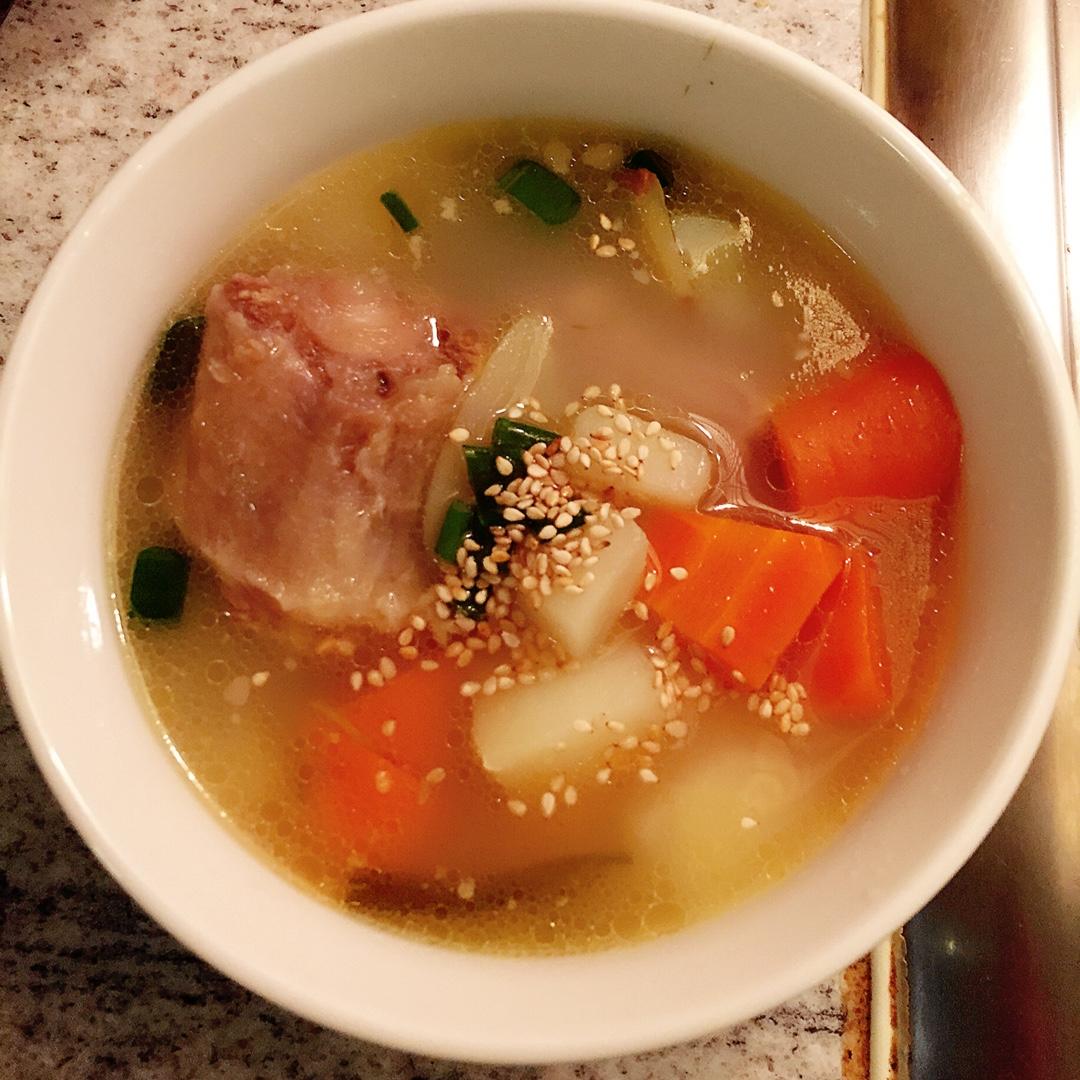 清炖牛尾汤