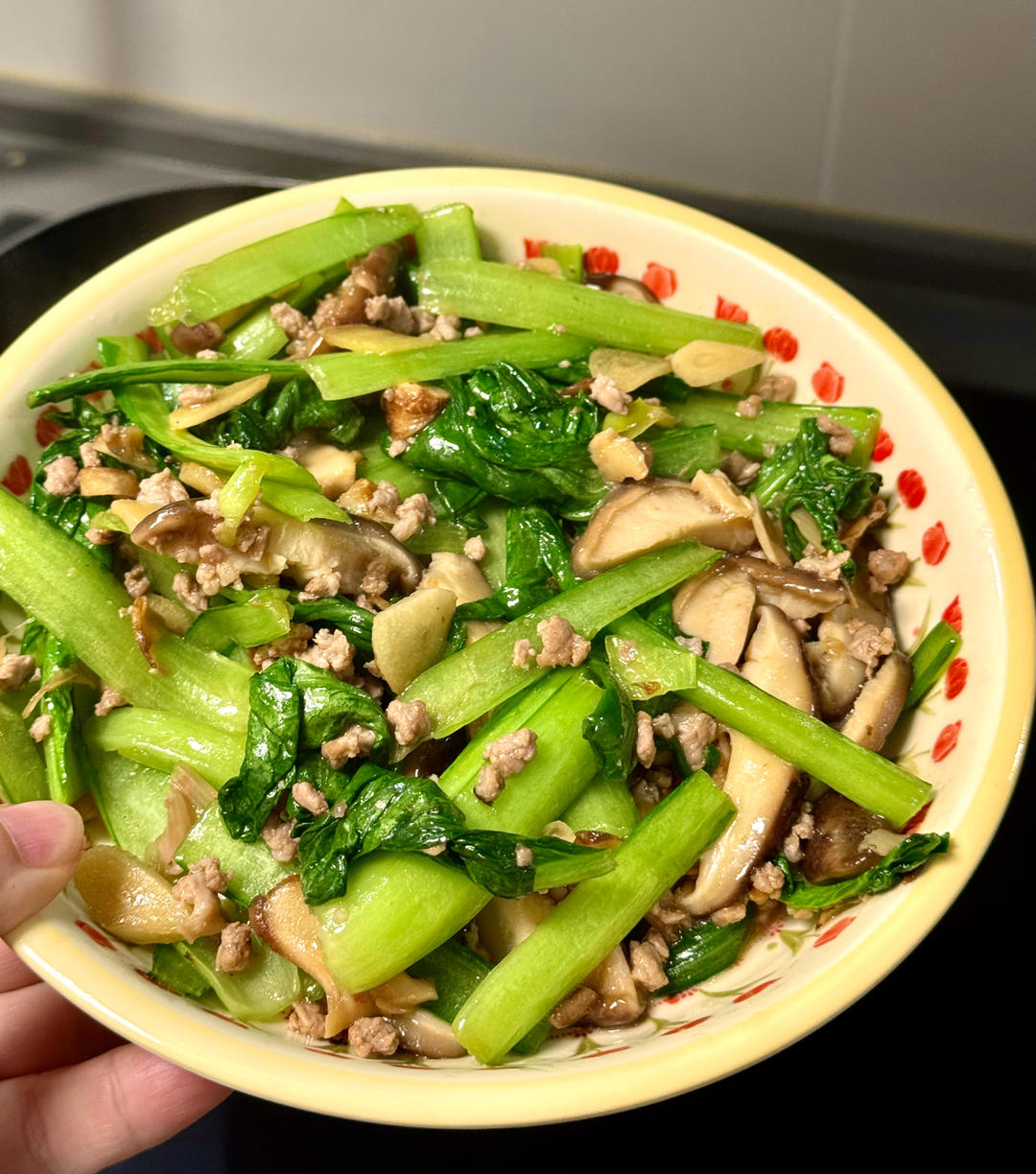 香菇肉沫小白菜，十分钟搞定