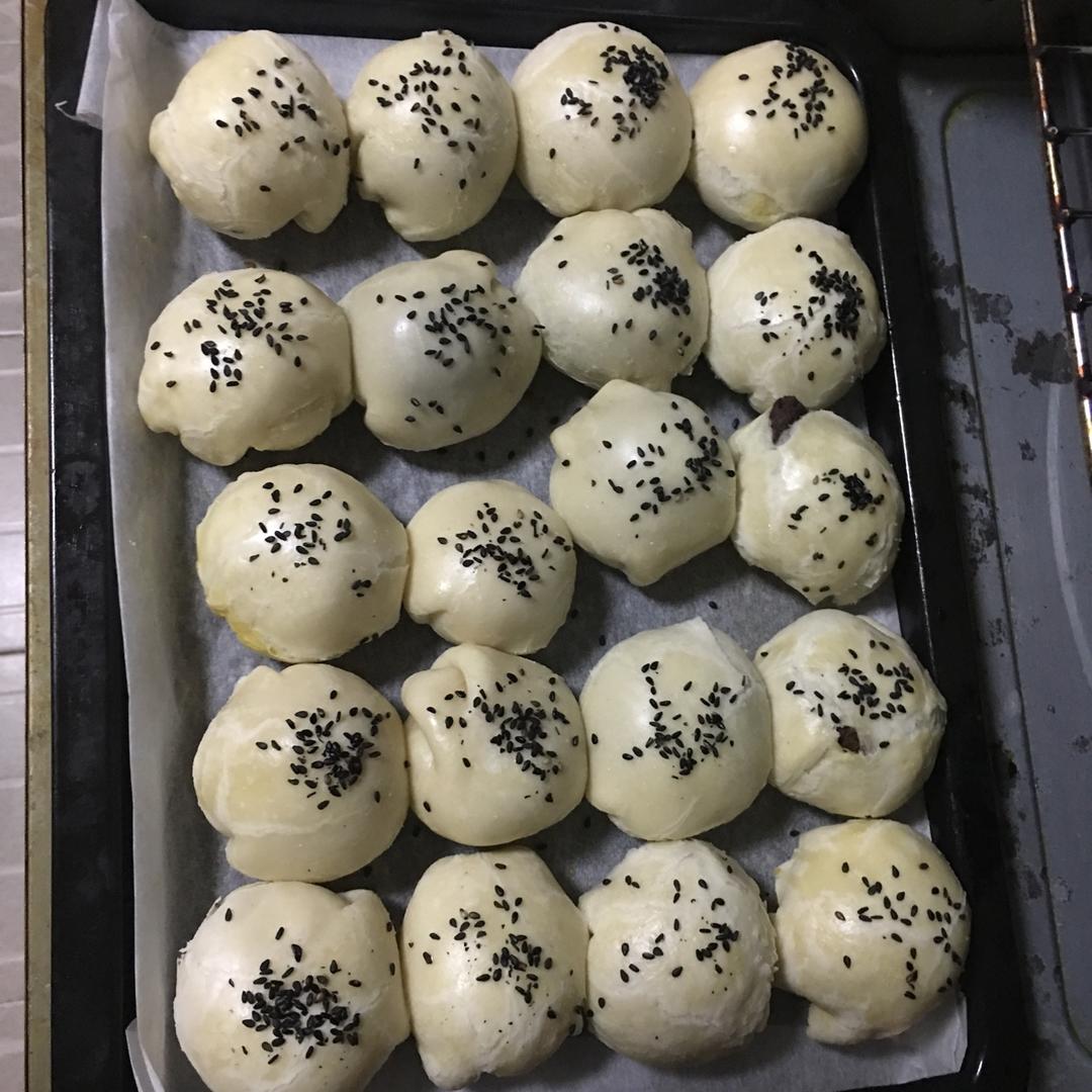 蛋黄酥：抹茶酥：（奶黄味）