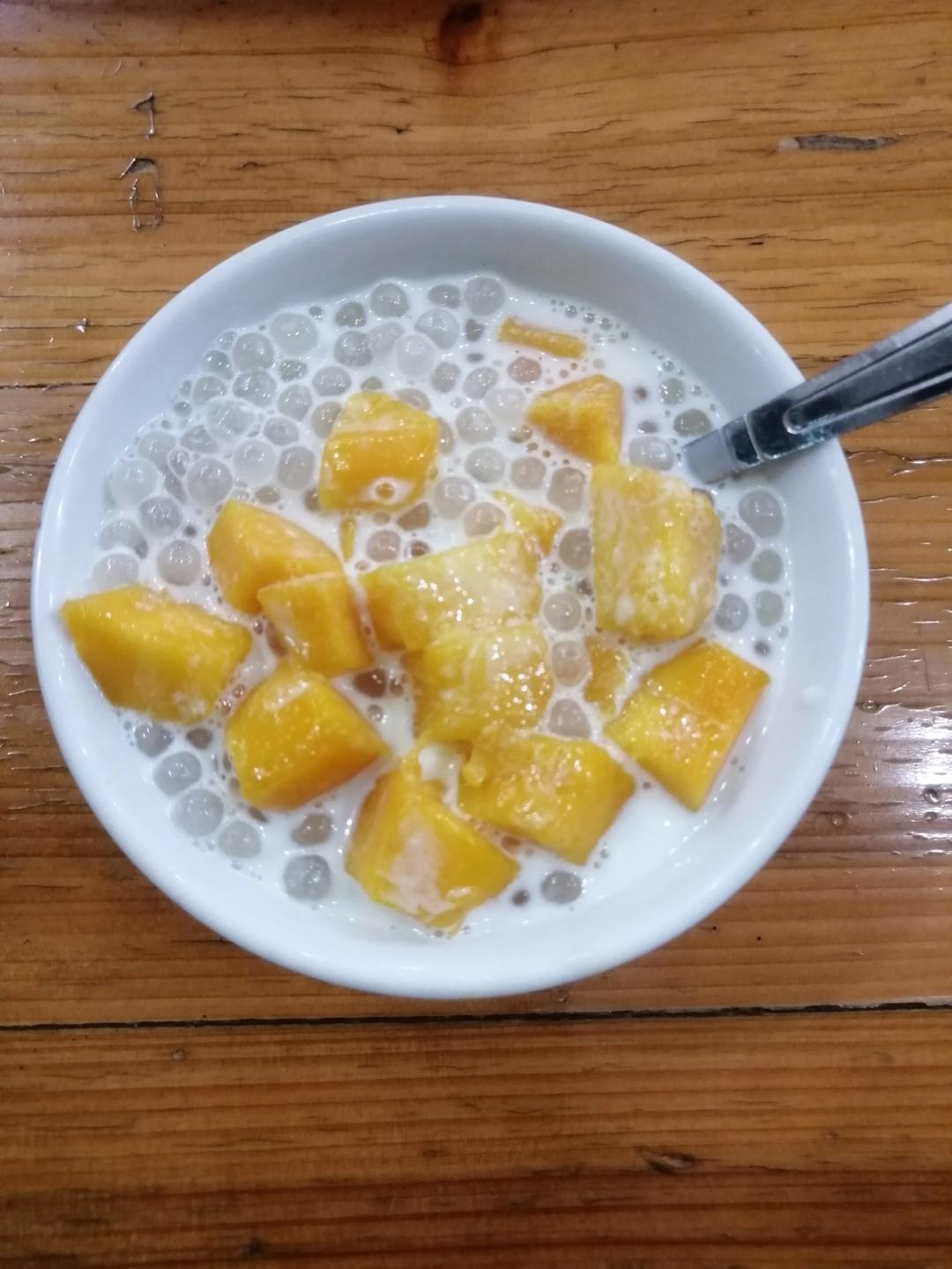 椰浆芒果西米露