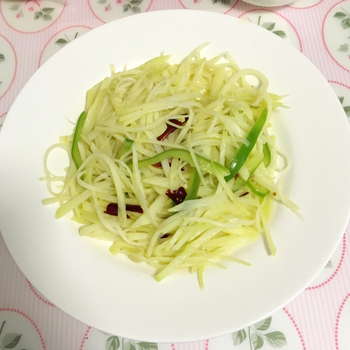 酸辣土豆丝-不用再愁不辣不酸了