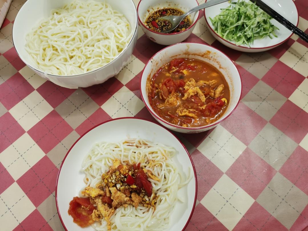劲道鲜香的【陕西蘸水面】，1根就能吃到饱！