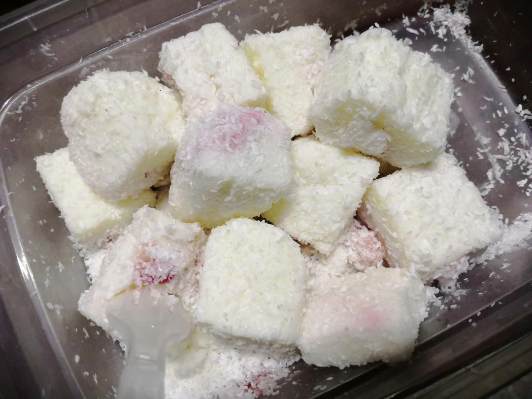 完胜85‘C的牛奶椰蓉小方