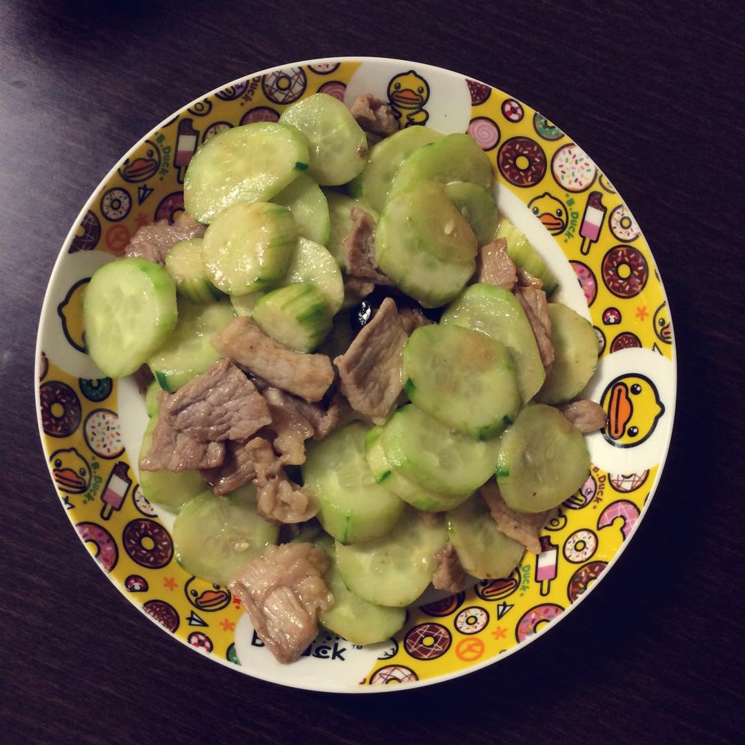 黄瓜炒肉片