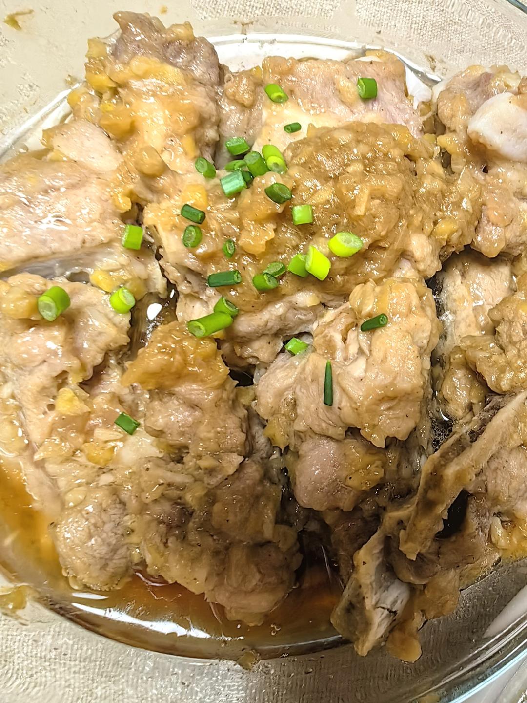 排骨怎么蒸才嫩？第一步先焯水就错了，记住这个窍门排骨嫩滑多汁