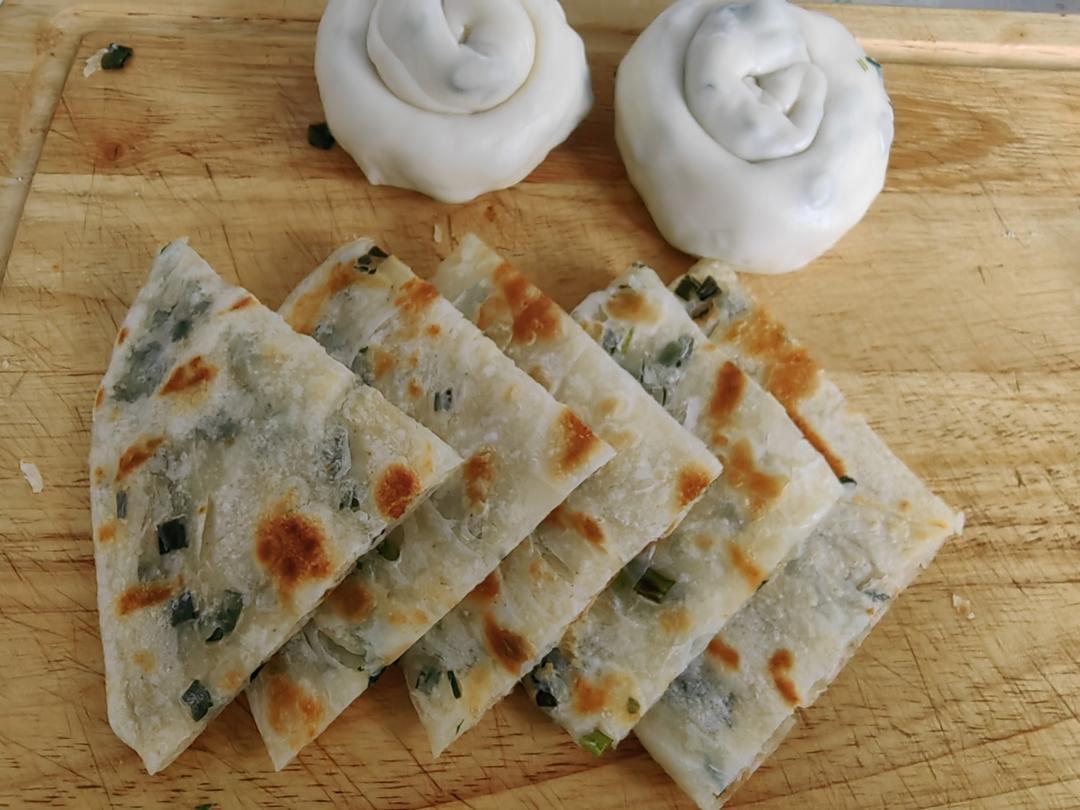家常葱油饼 柔软多层 凉了也不硬 附细节视频详解