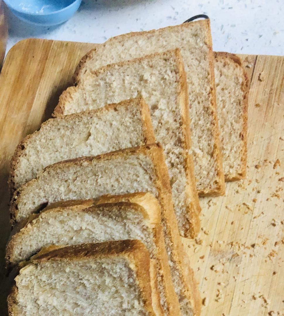 撸铁女的黑全麦吐司