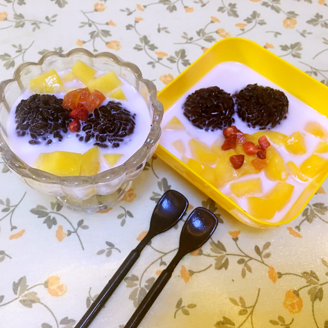 芒果小丸子紫米露