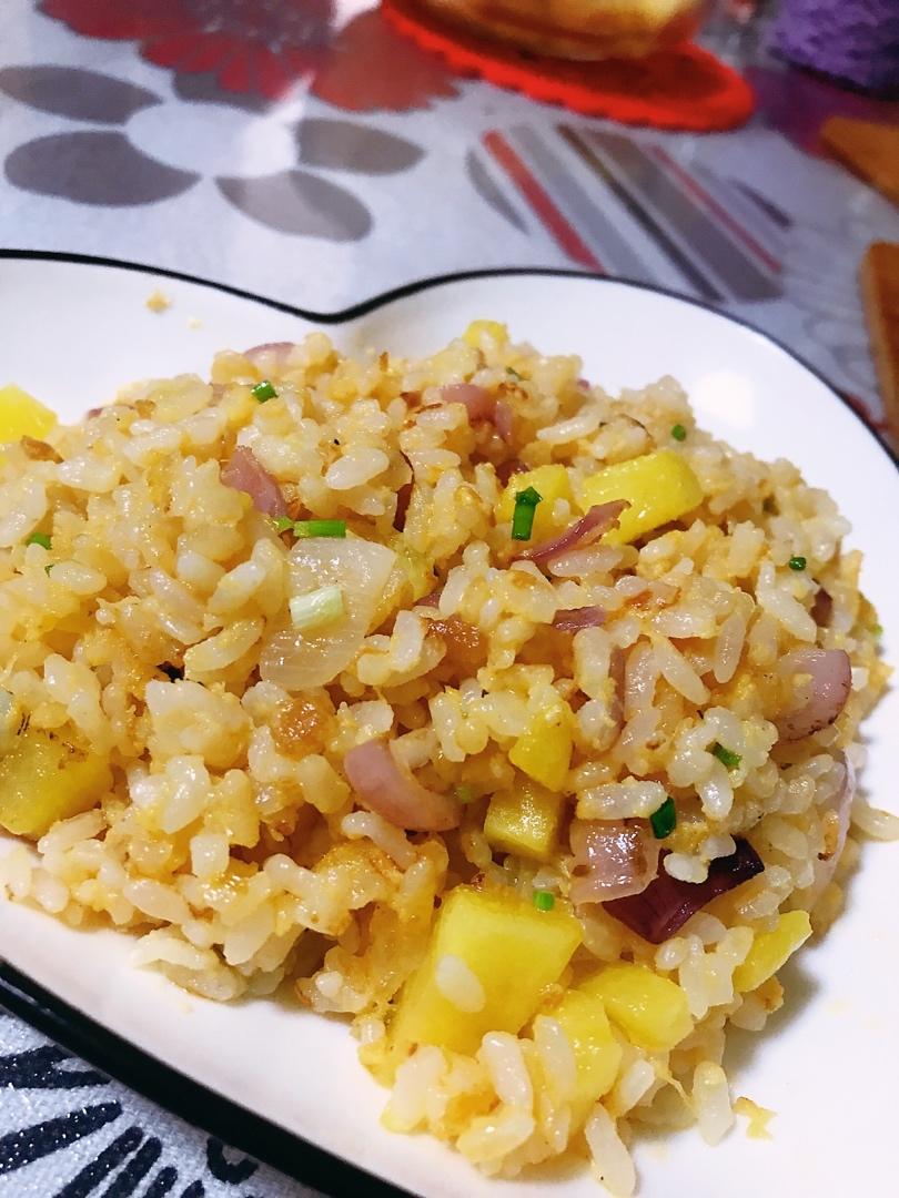 虾仁菠萝炒饭