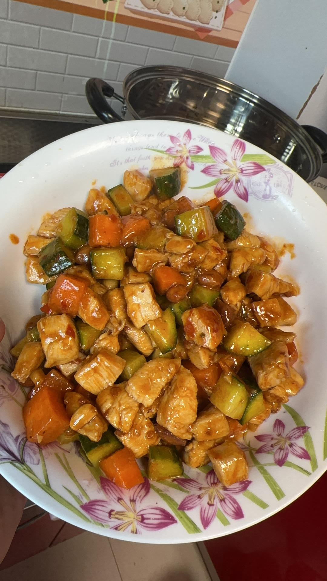 今日菜谱：宫保鸡丁
