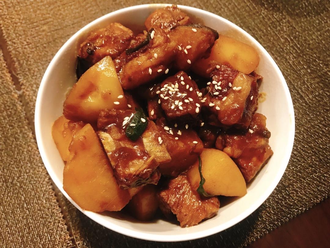 土豆炖排骨