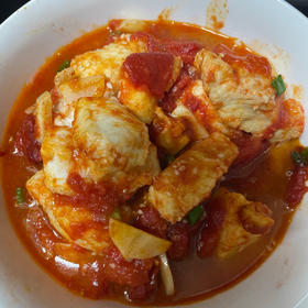 番茄鱼巴沙鱼（也可以用番茄龙利鱼），番茄酱汁超浓郁，营养又下饭！