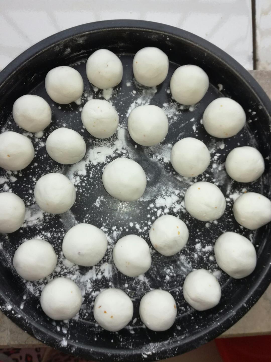 周建芳芳做的花生馅汤圆