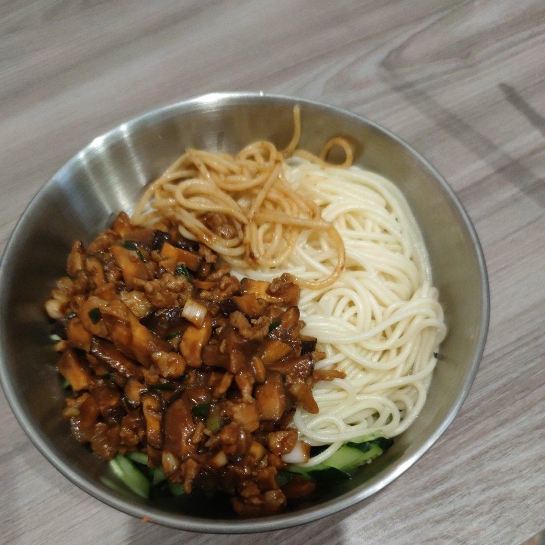炸酱面