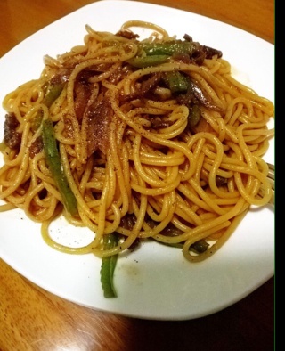 黑椒牛柳炒意面