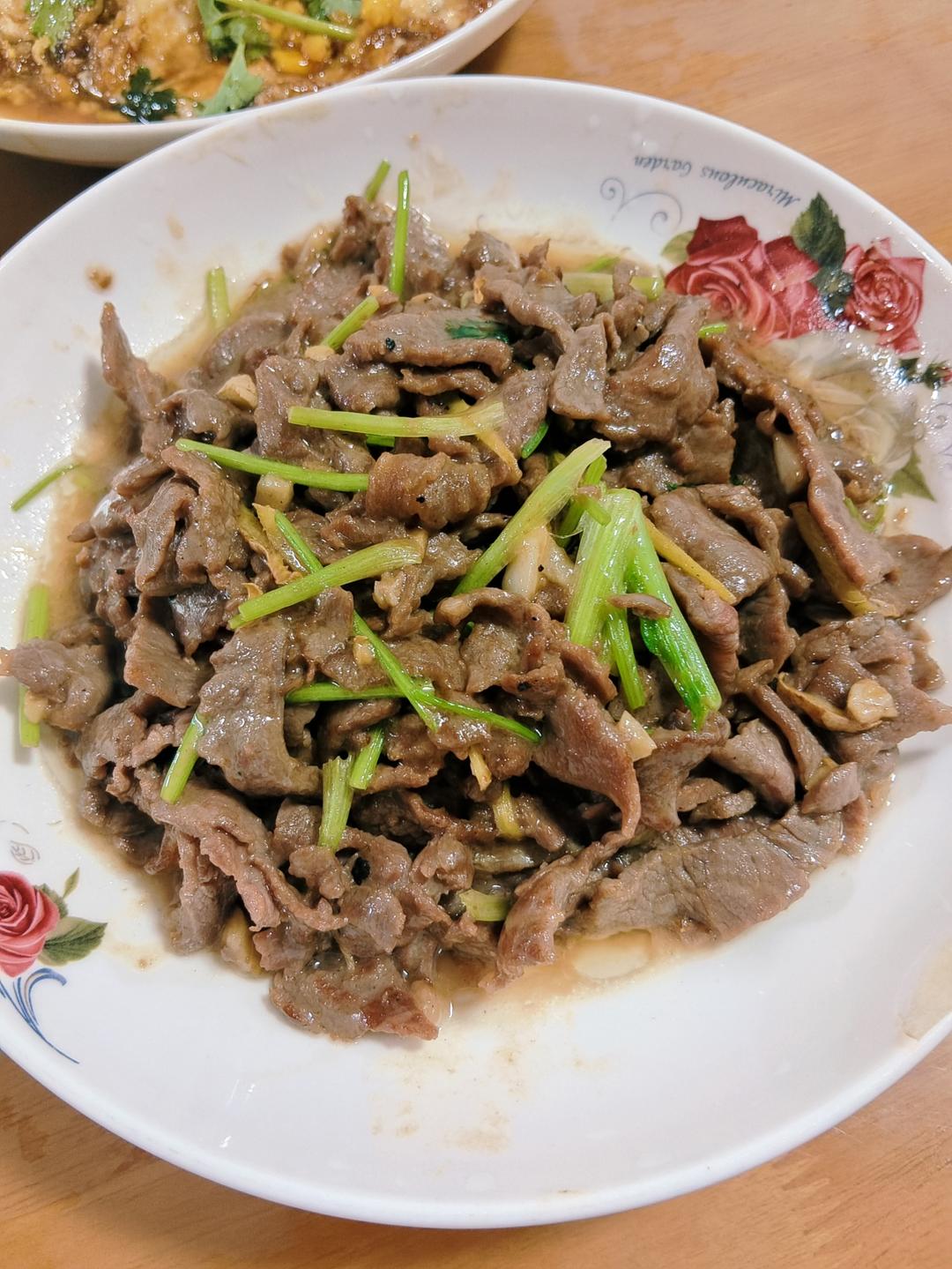 香菜牛肉