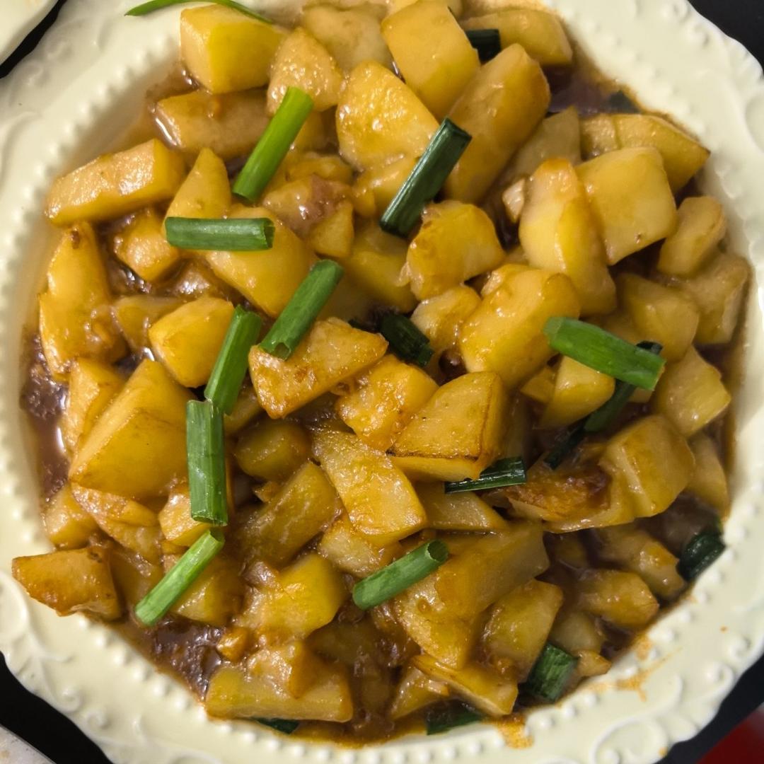 🔥巨下饭，软糯入味！比肉还好吃的红烧土豆