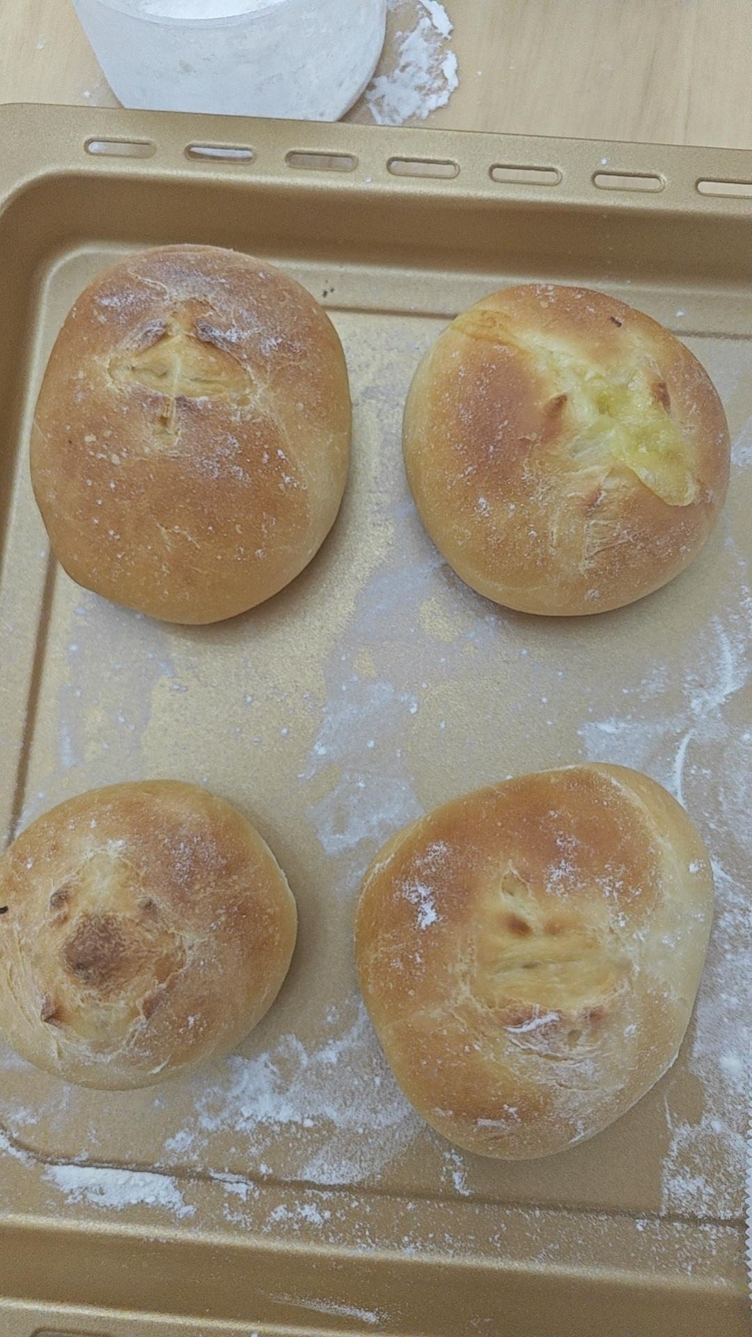 (超好吃的咸口面包）爆浆培根芝士面包