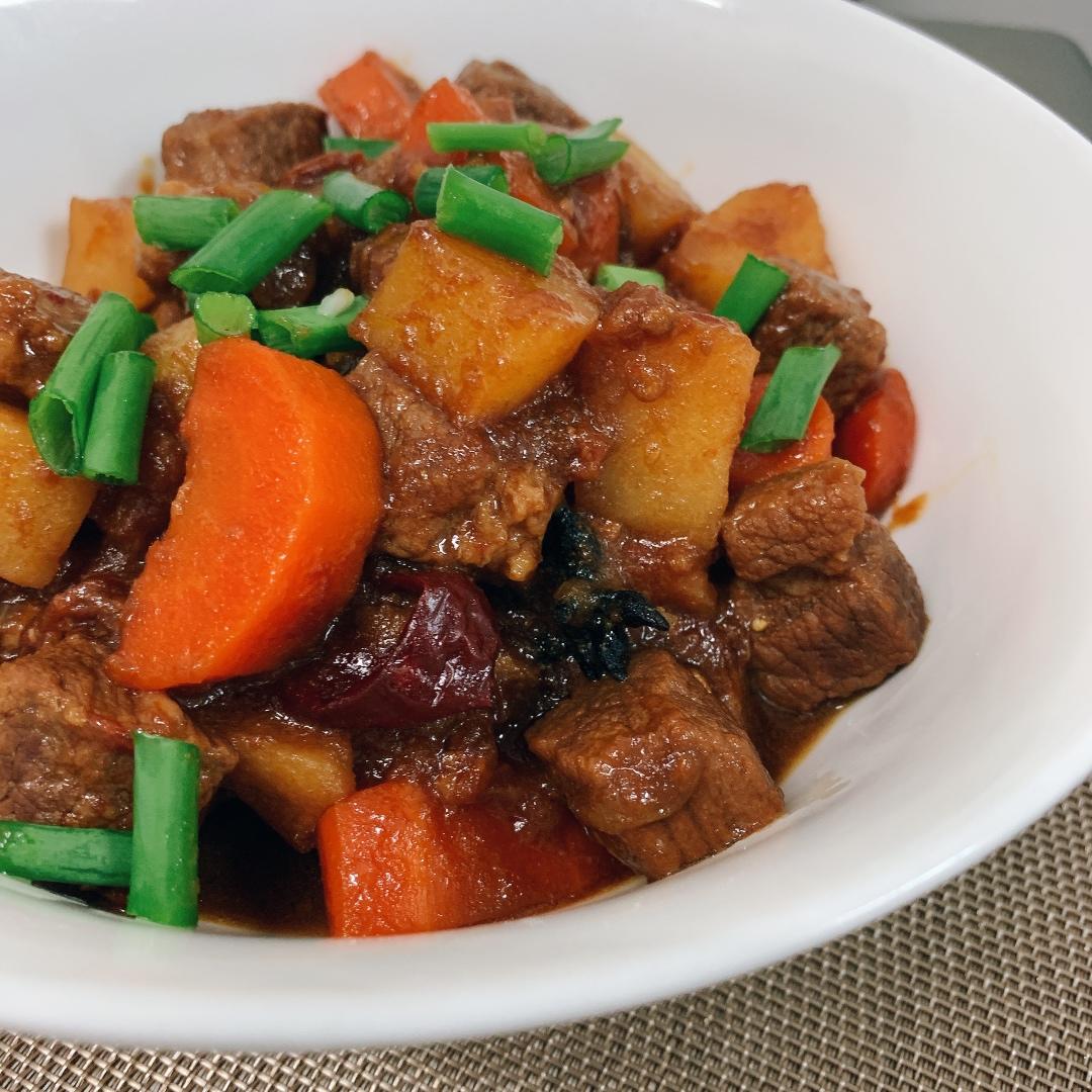 红烧牛肉土豆 （独家秘制）