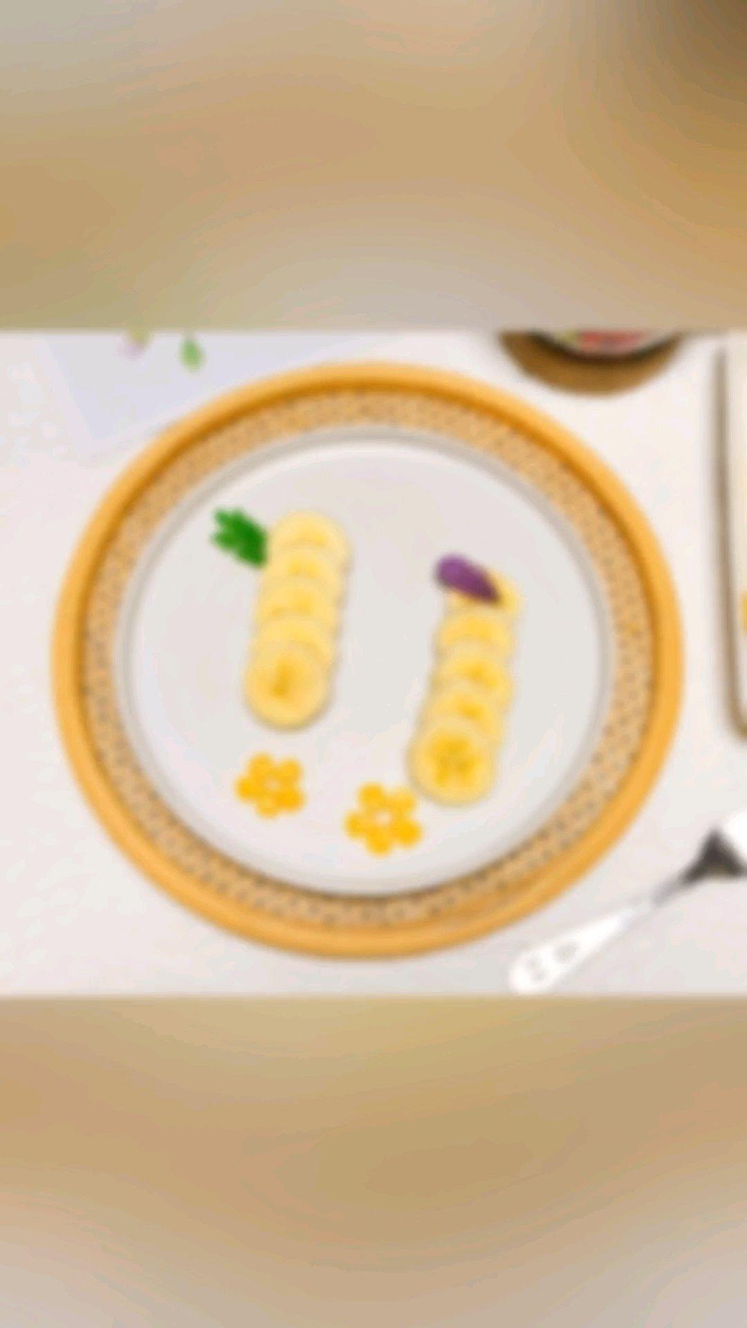 雏菊花香蕉摆盘