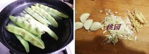 排骨焖油豆的做法 步骤2