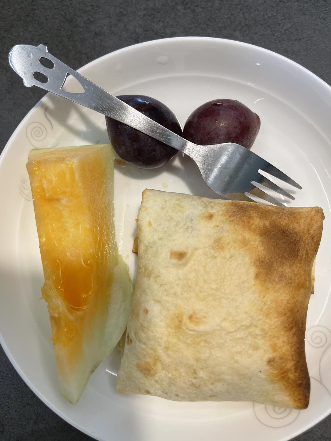 简易培根卷饼厚蛋烧的做法 步骤6