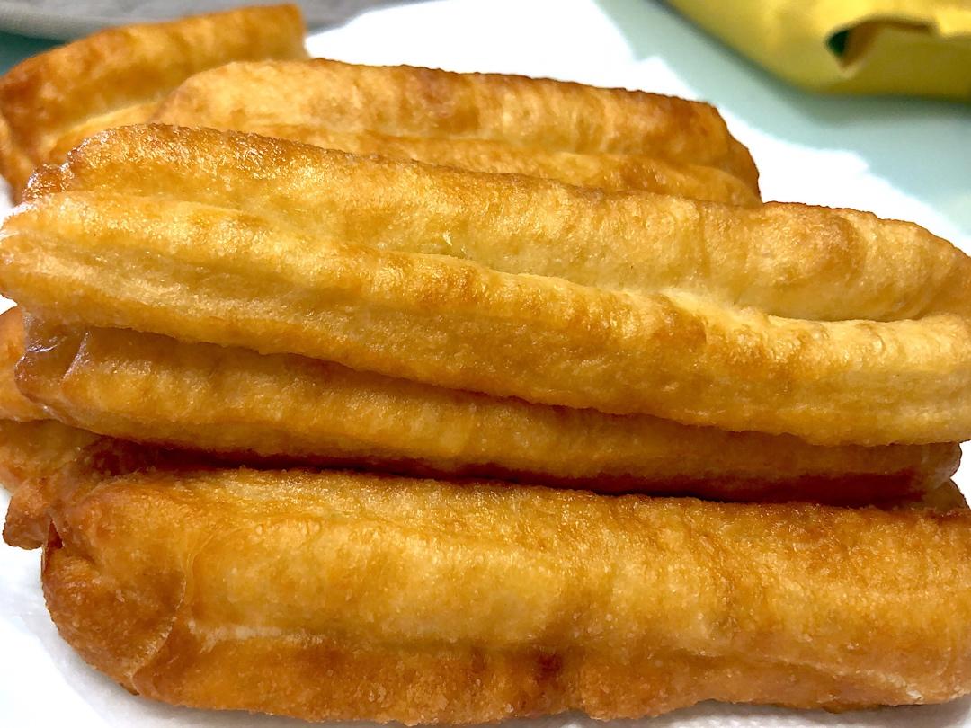 健康美味的家庭自制炸油条-只用酵母一次发酵