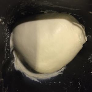 无油酸奶吐司~超高水量烂泥面团的变身的做法 步骤2