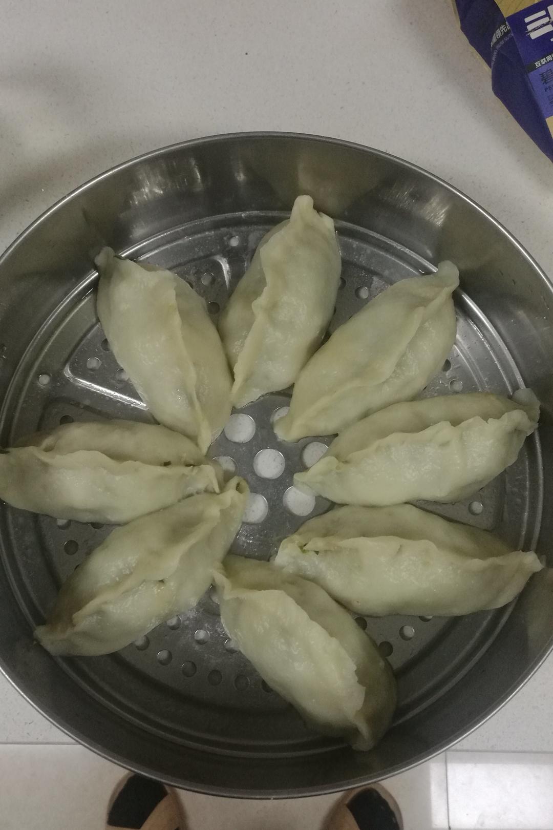 猪肉大葱烫面蒸饺