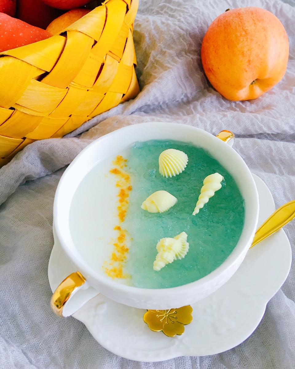 获奖燕窝甜品《冰岛之蓝》