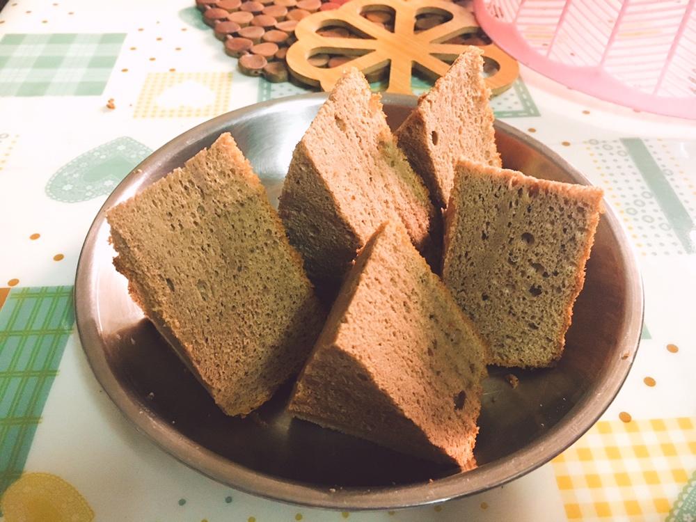 巧克力酱戚风蛋糕