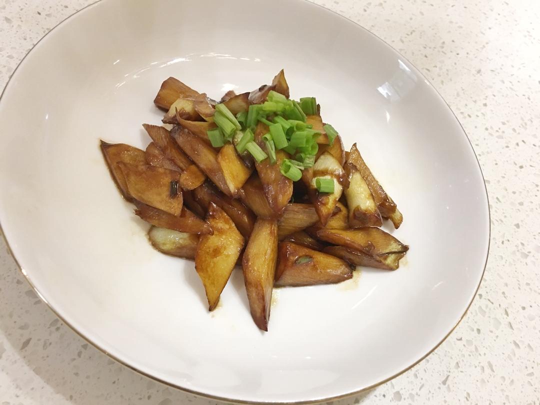 油焖茭白