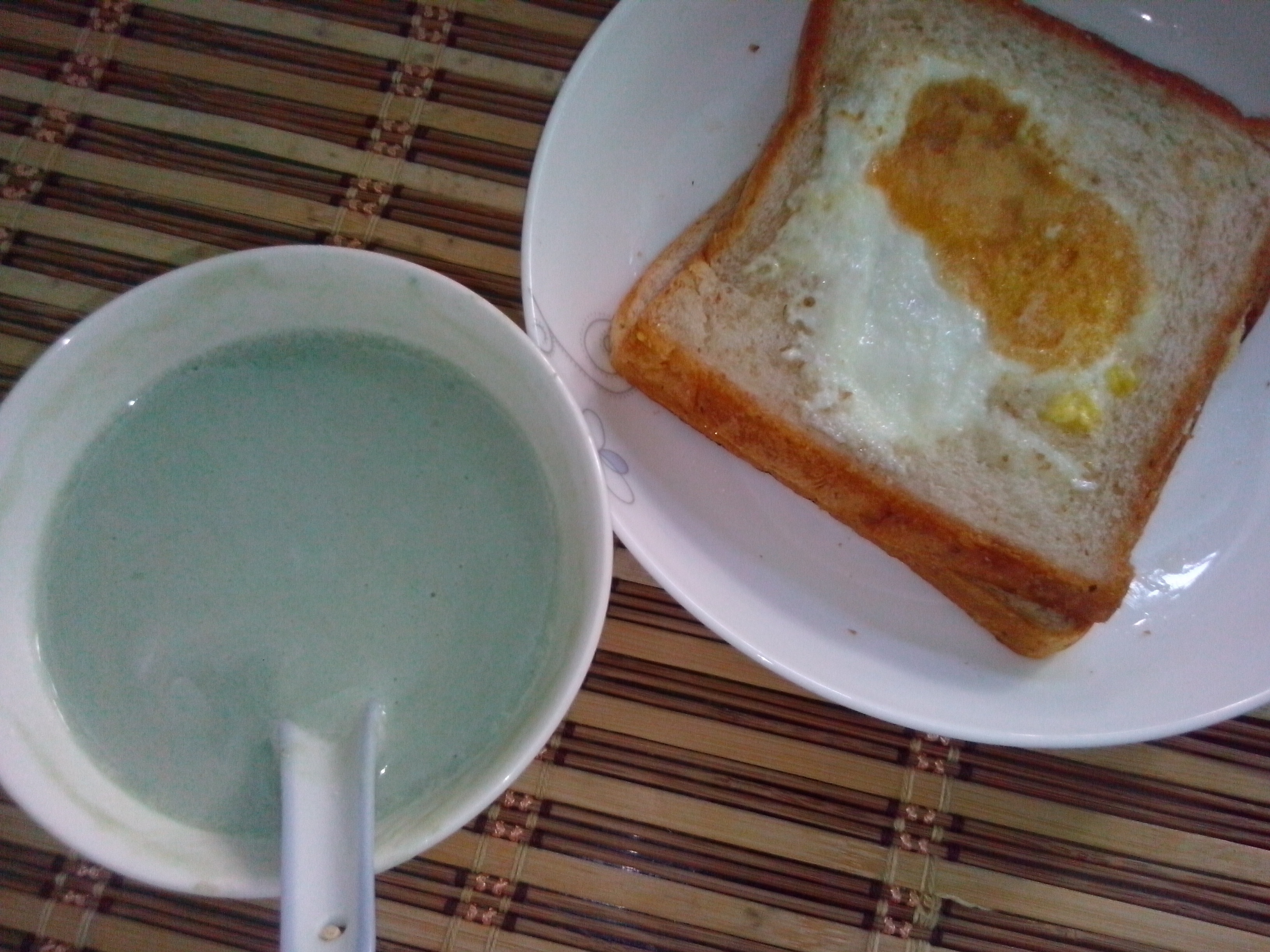 Big N' toasted 芝士培根鸡蛋三明治