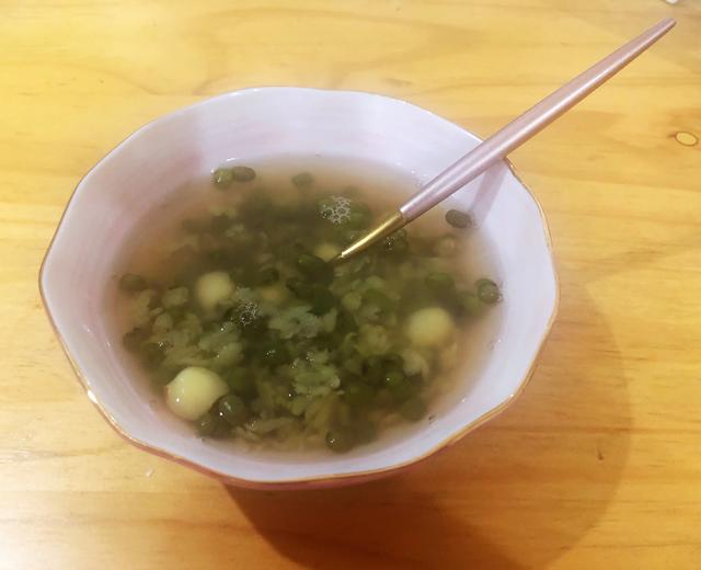 绿豆莲子汤