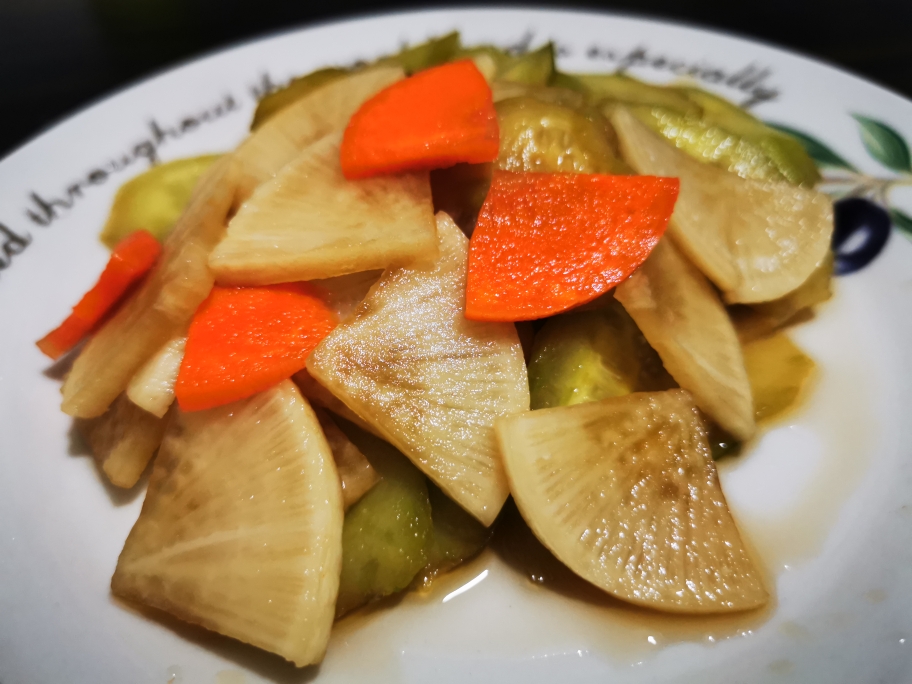 配粥小菜——酸辣萝卜片黄瓜片的做法