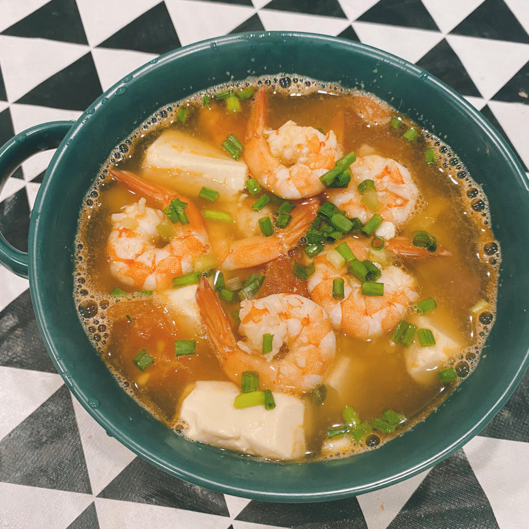 鲜虾豆腐汤