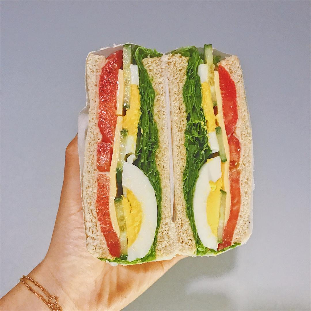 如何做超厚的沼三明治~详细tip！牛油果鸡蛋午餐肉三明治~