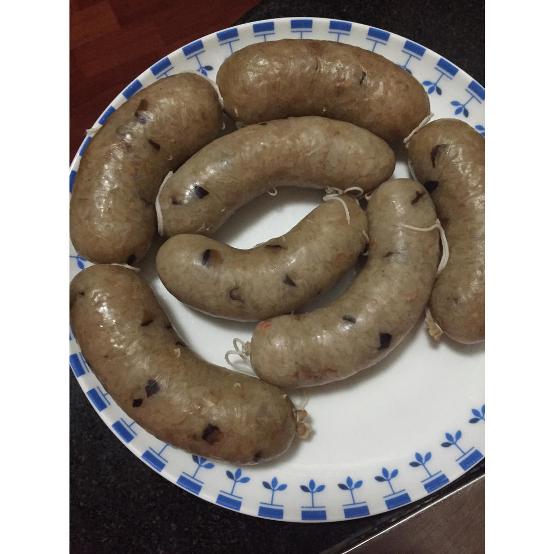 吃不腻的香菇虾米糯米肠