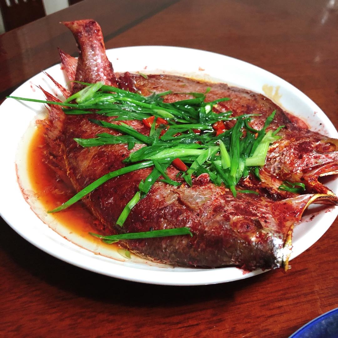 红烧黄鱼—鱼皮不破的小窍门